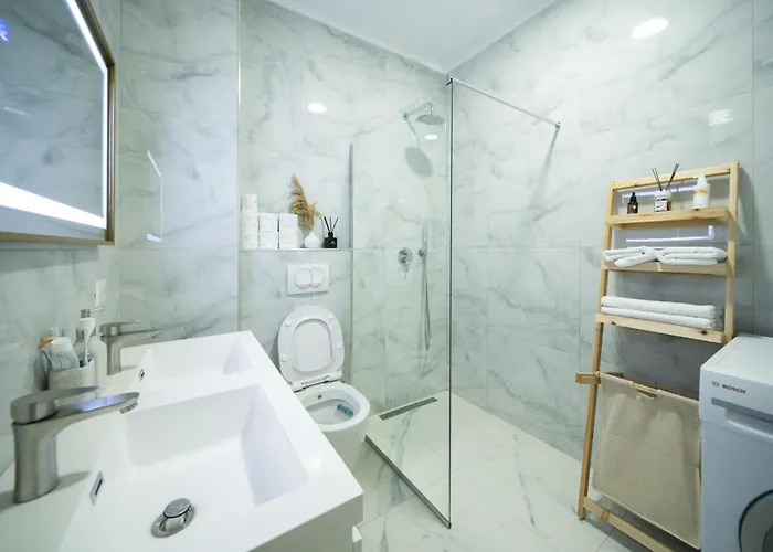 Luxury Adriatic * Golem (Tirana)
